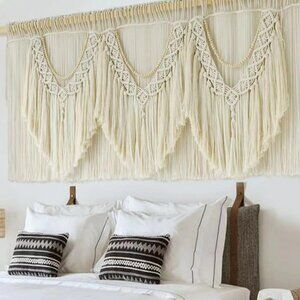 Elegant Cream Macrame Wall Hanging